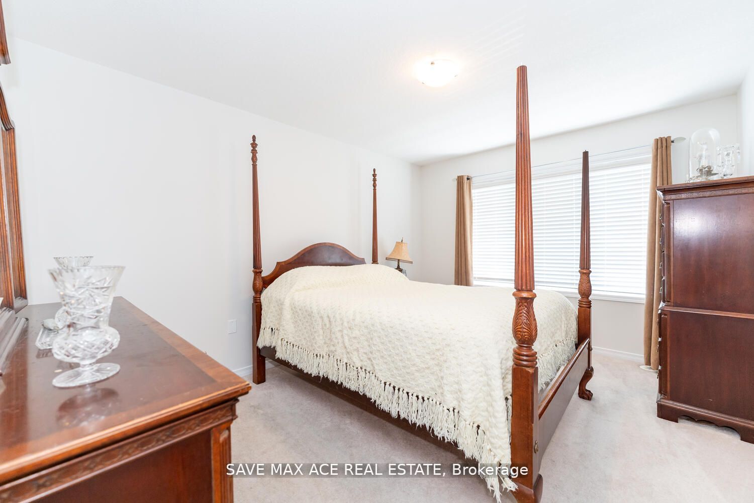 11 Francesco St