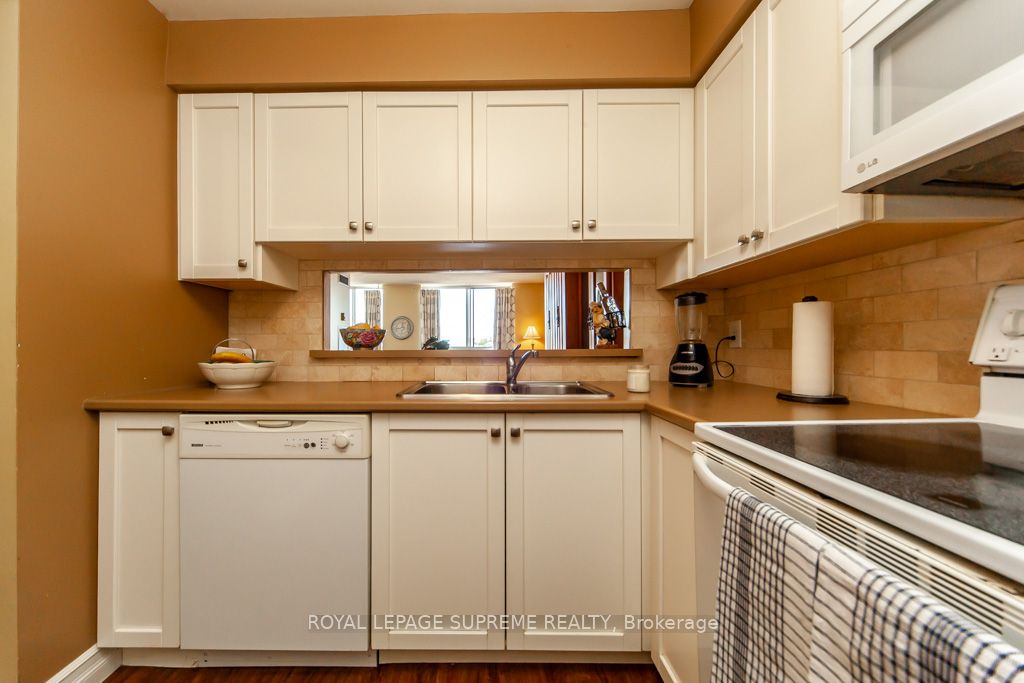 2470 Eglinton Avenue W, #608