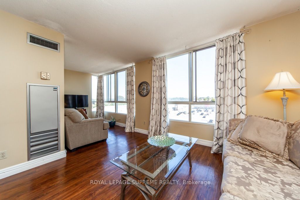 2470 Eglinton Avenue W, #608