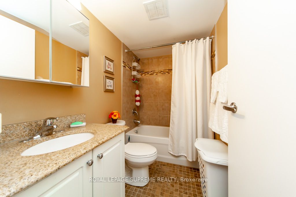 2470 Eglinton Avenue W, #608