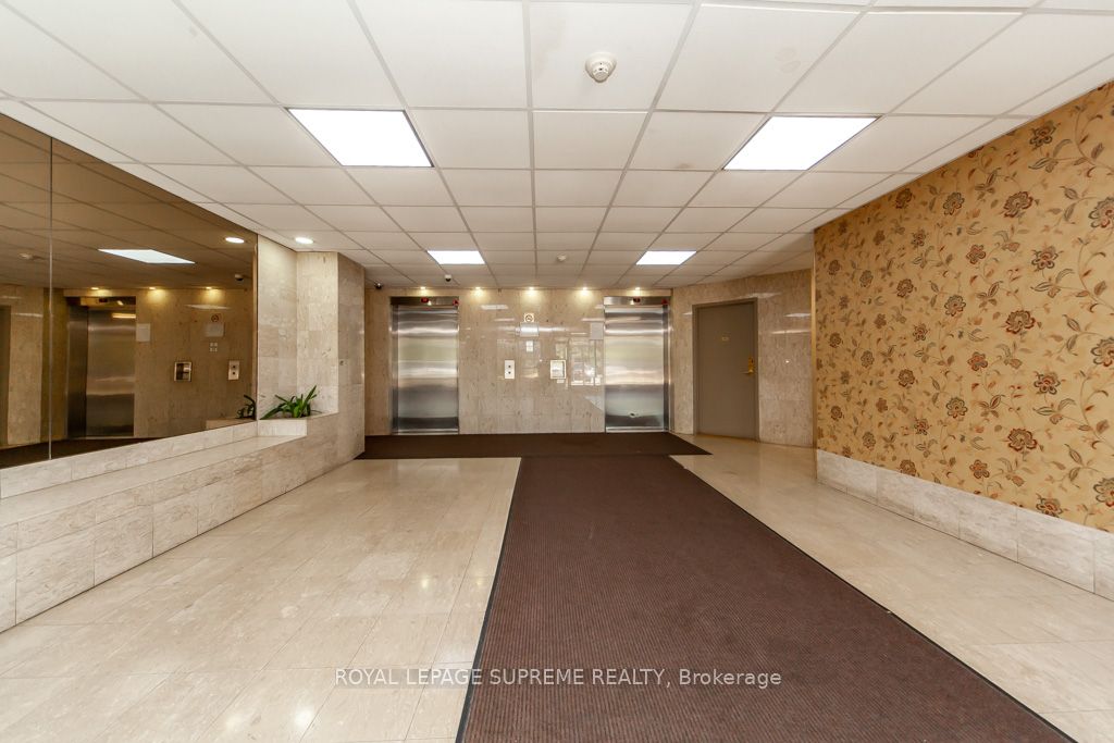 2470 Eglinton Avenue W, #608