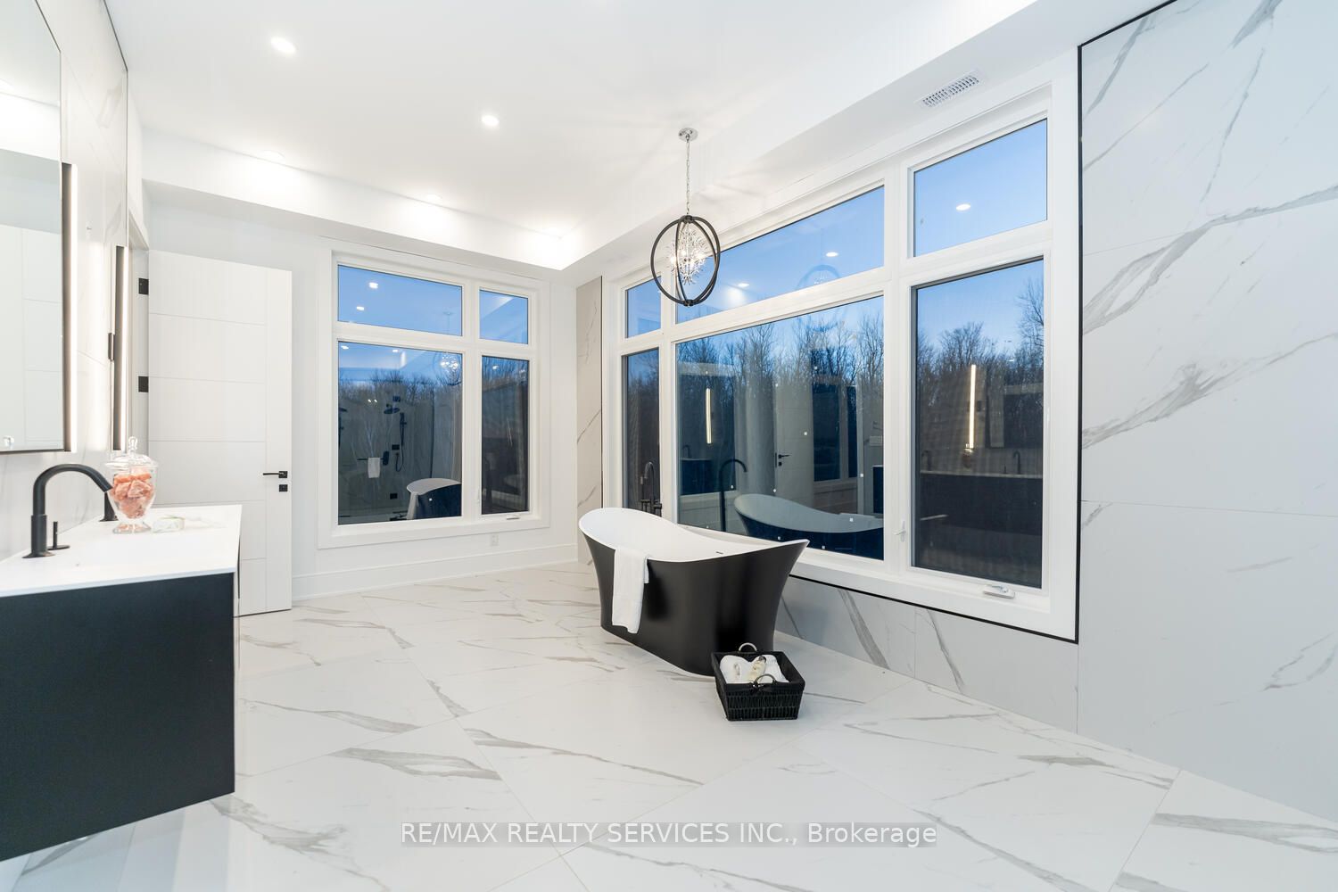 15206 Bramalea Rd