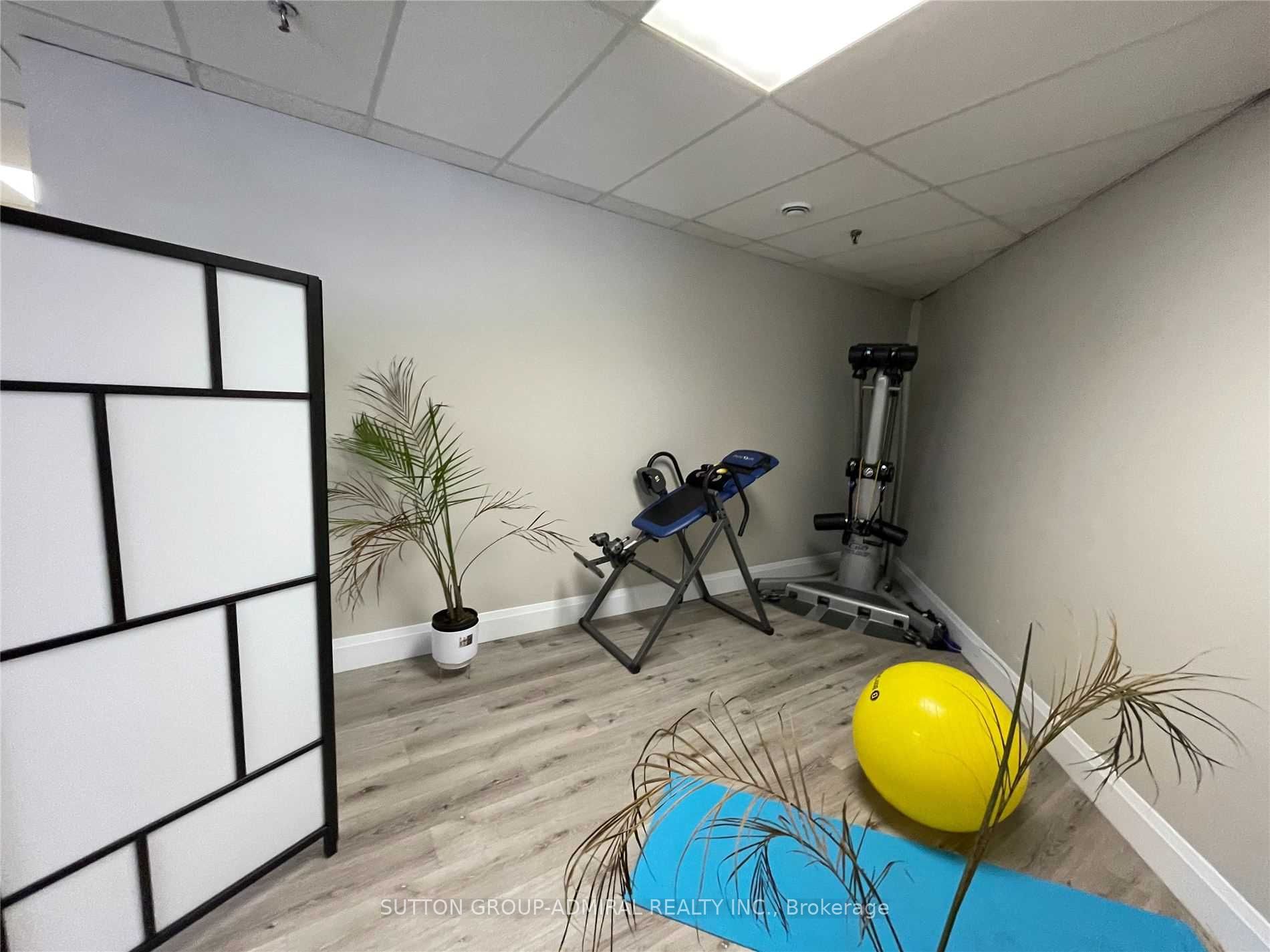 1425 Dundas St E, #4