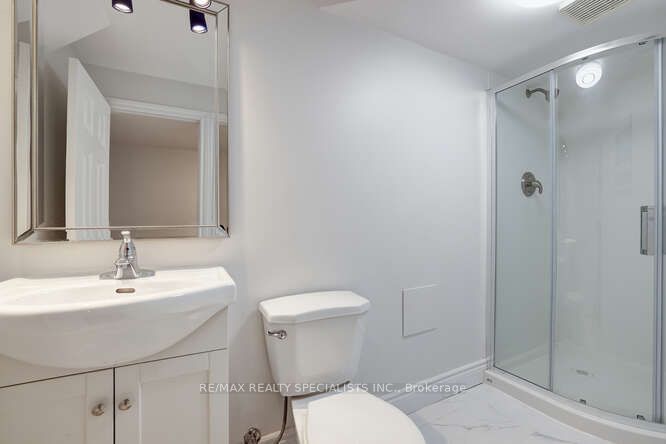 3105 Parkgate Crescent