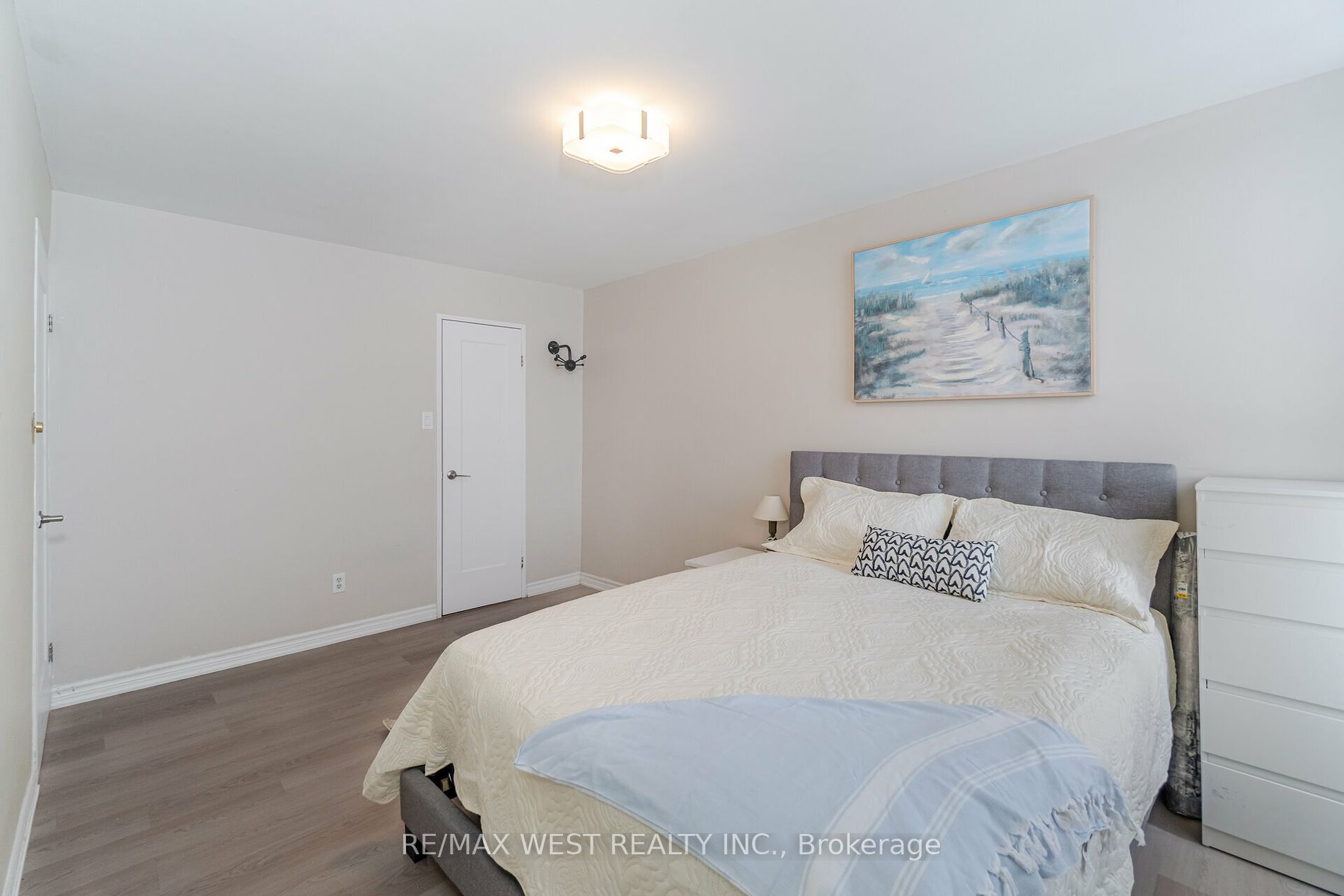 2835 Islington Ave, #515