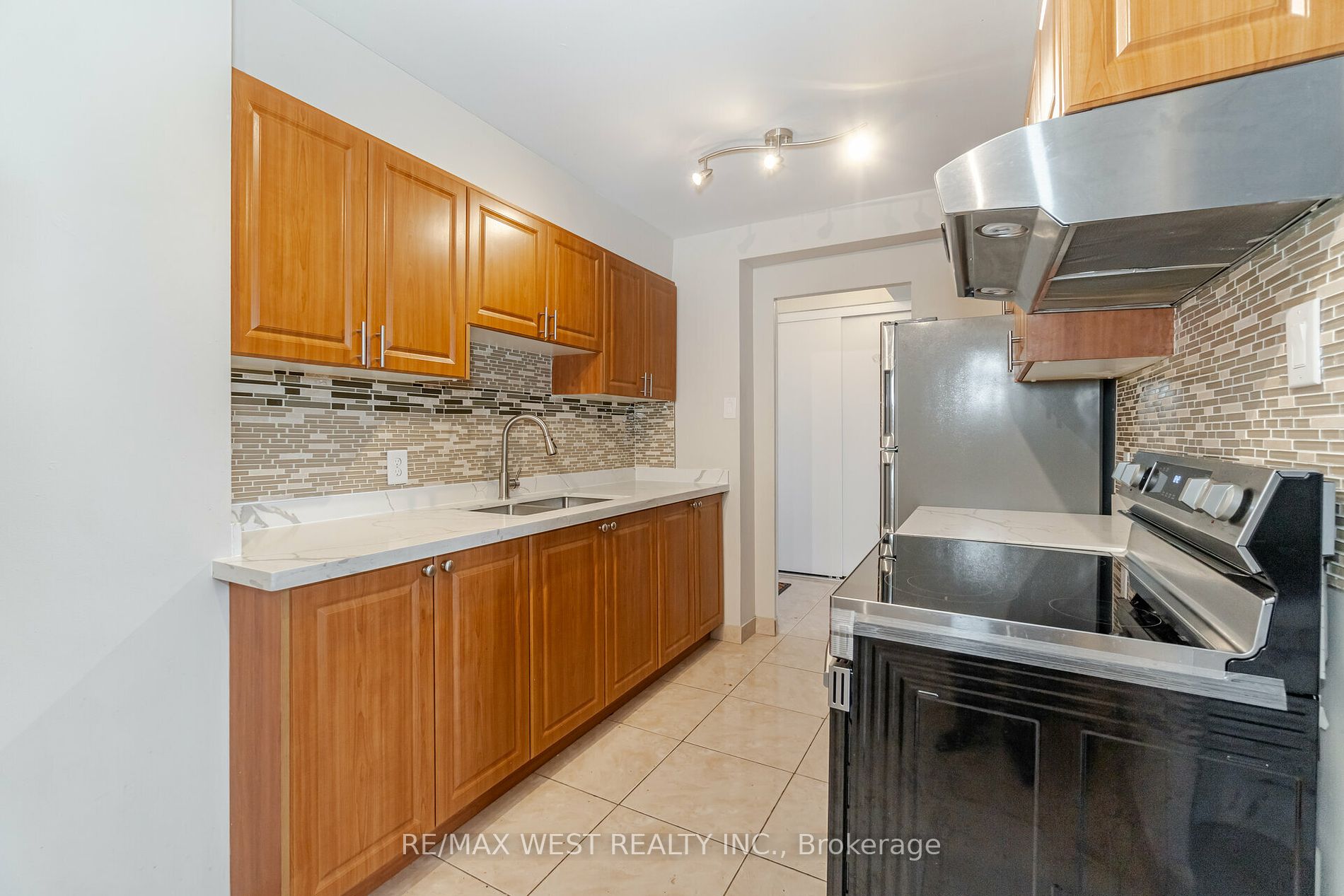 2835 Islington Ave, #515