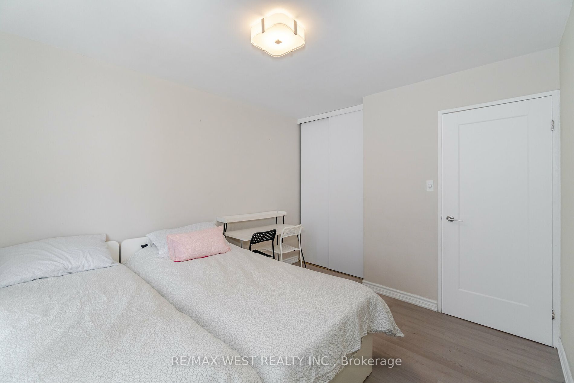 2835 Islington Ave, #515