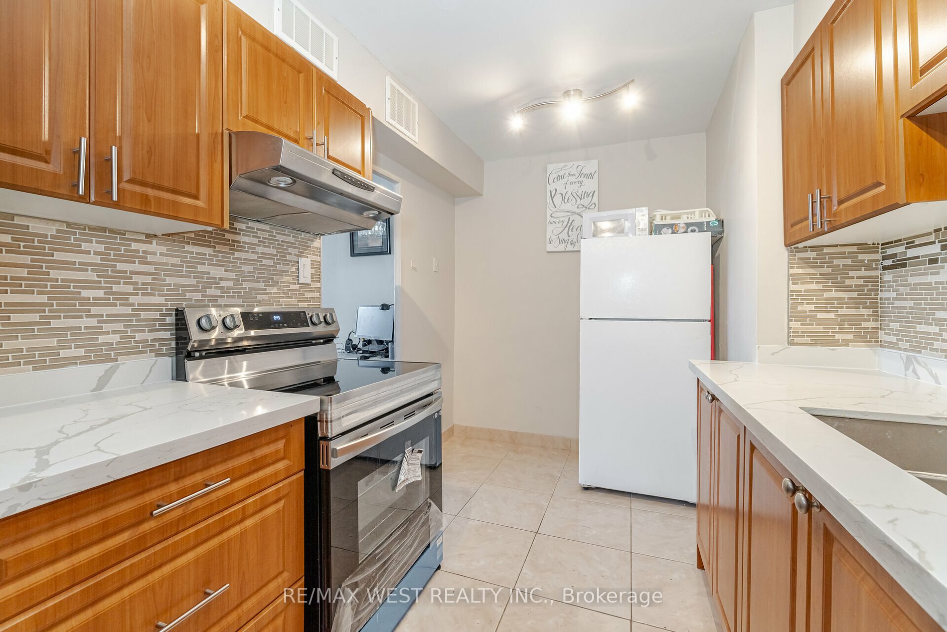 2835 Islington Ave, #515