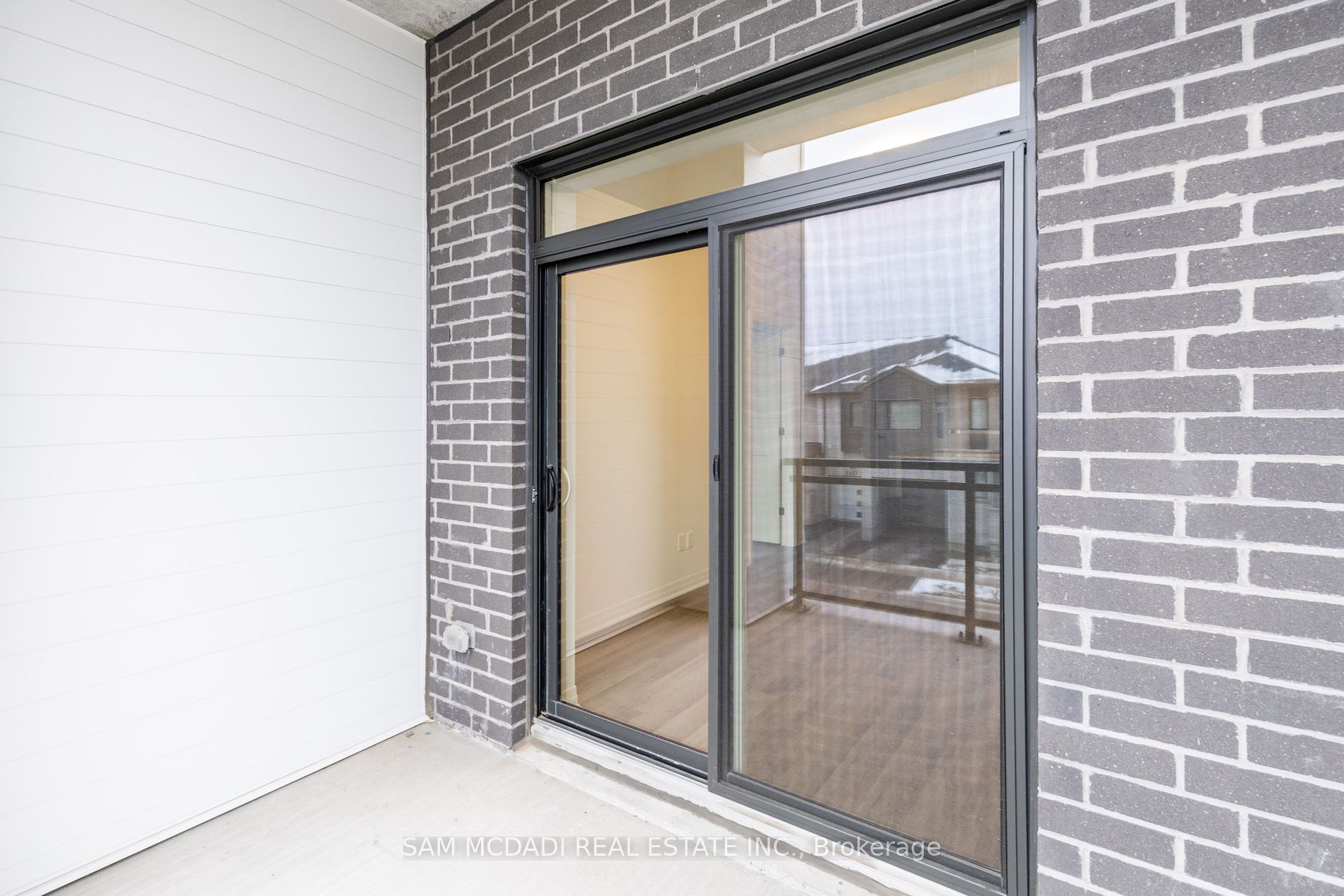 460 Gordon Krantz Ave, #205