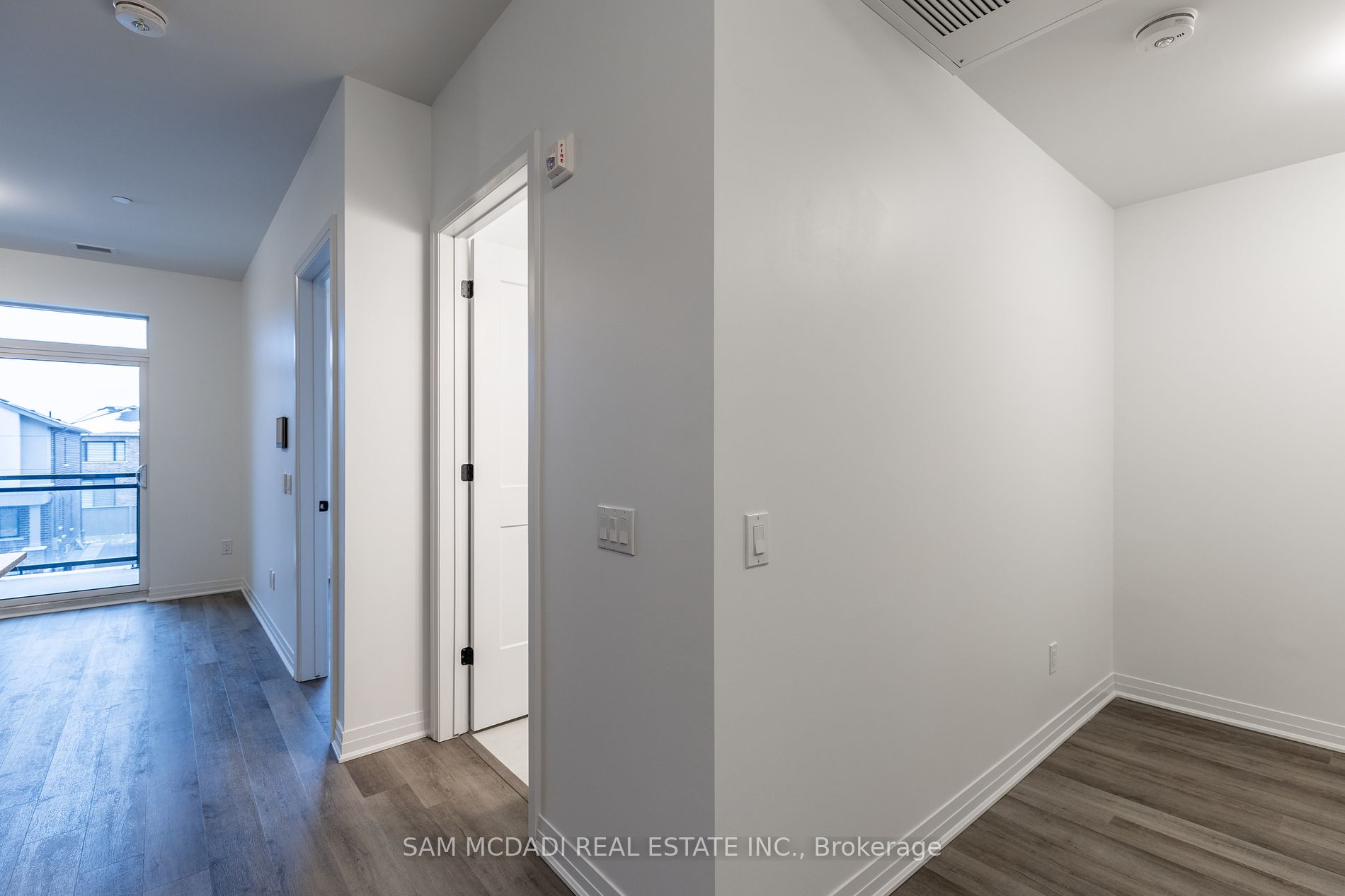 460 Gordon Krantz Ave, #205