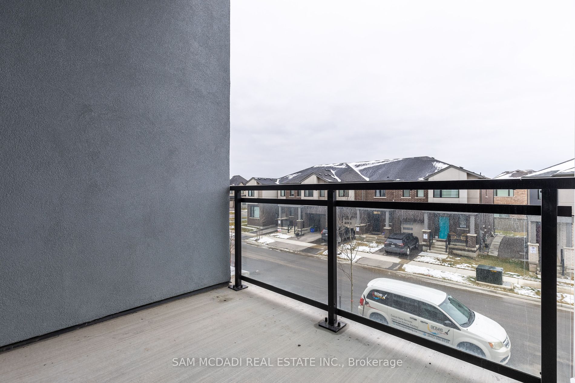 460 Gordon Krantz Ave, #205