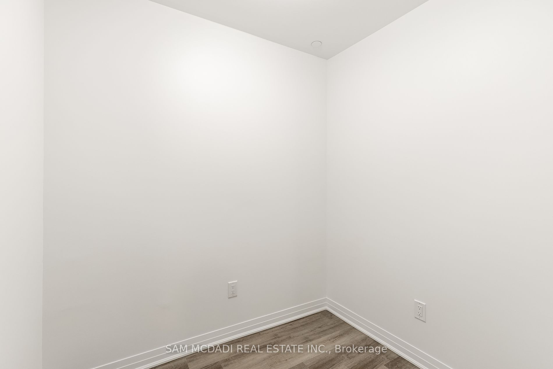 460 Gordon Krantz Ave, #205