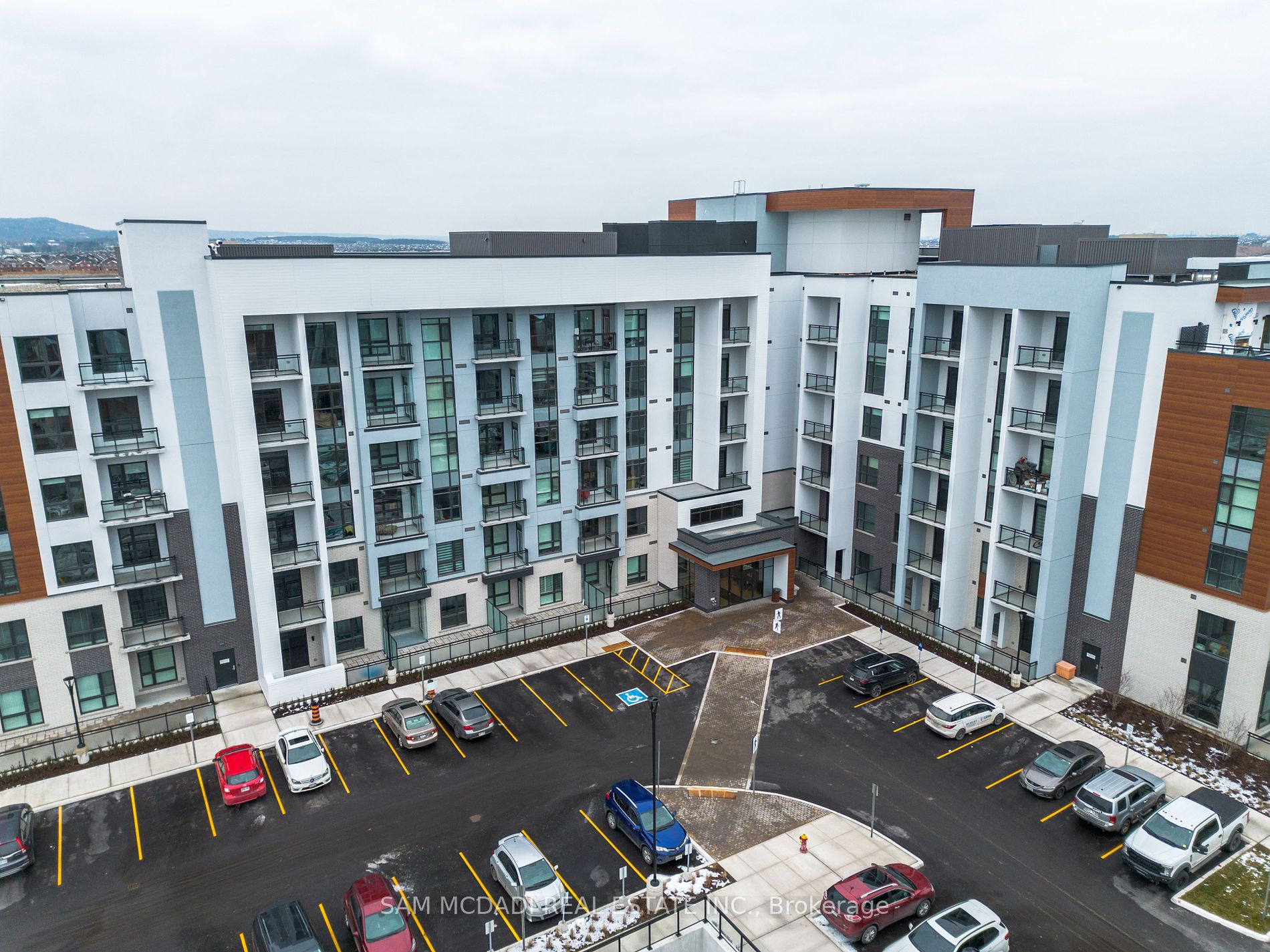460 Gordon Krantz Ave, #205