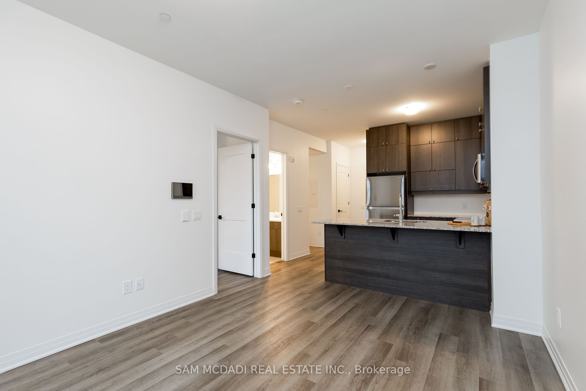 460 Gordon Krantz Ave, #205