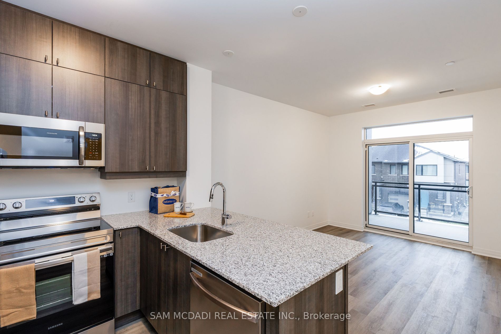 460 Gordon Krantz Ave, #205