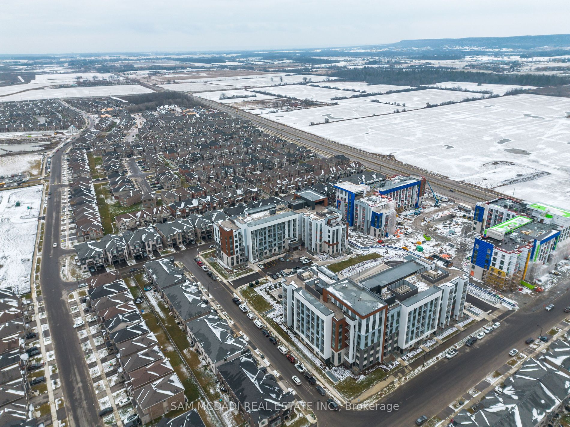 460 Gordon Krantz Ave, #205