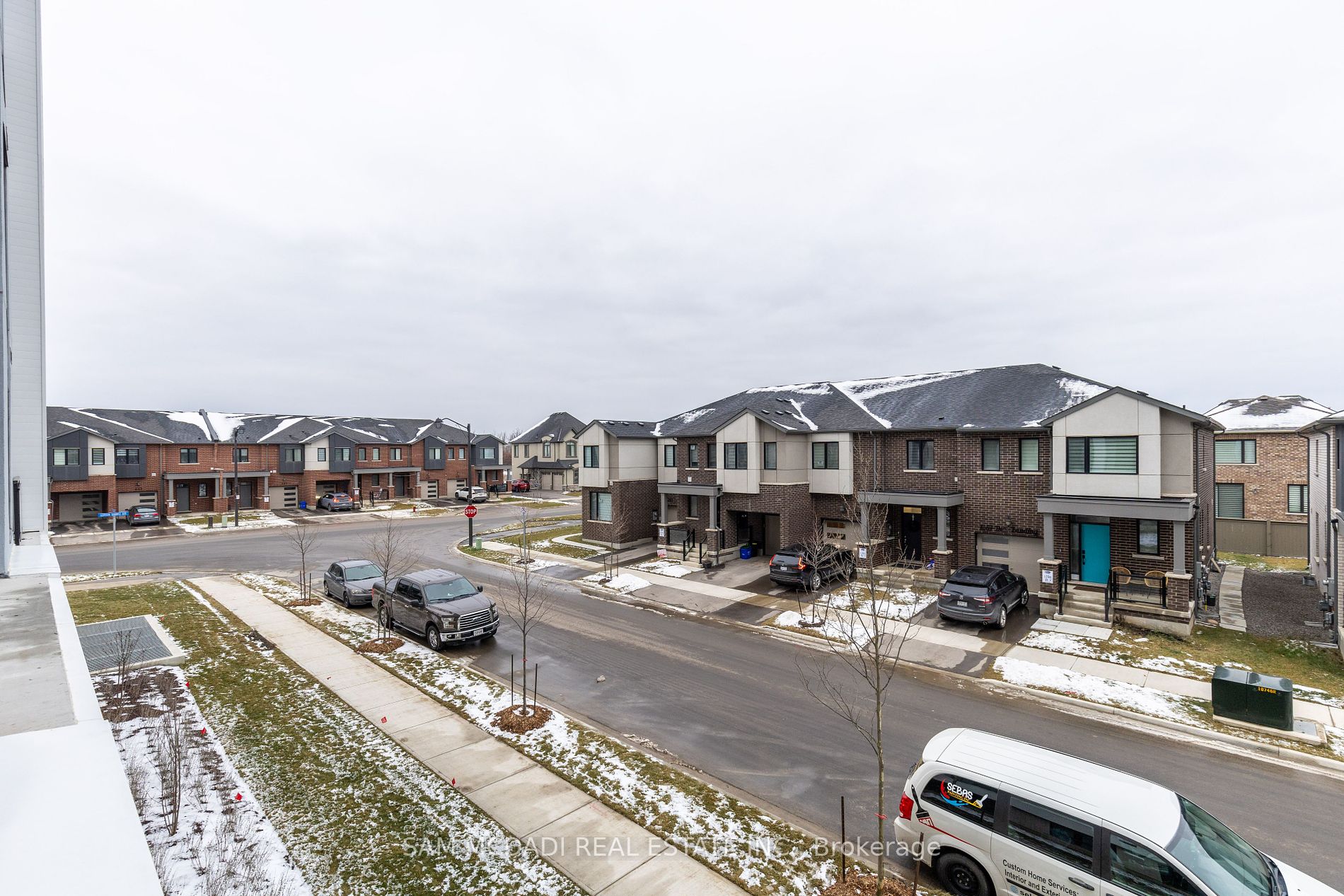 460 Gordon Krantz Ave, #205