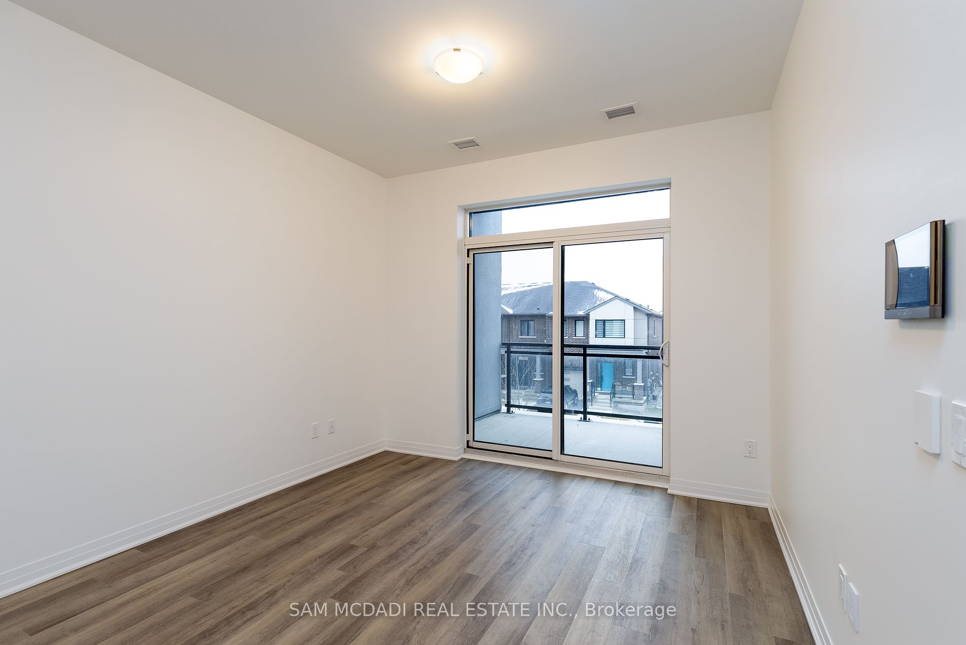 460 Gordon Krantz Ave, #205