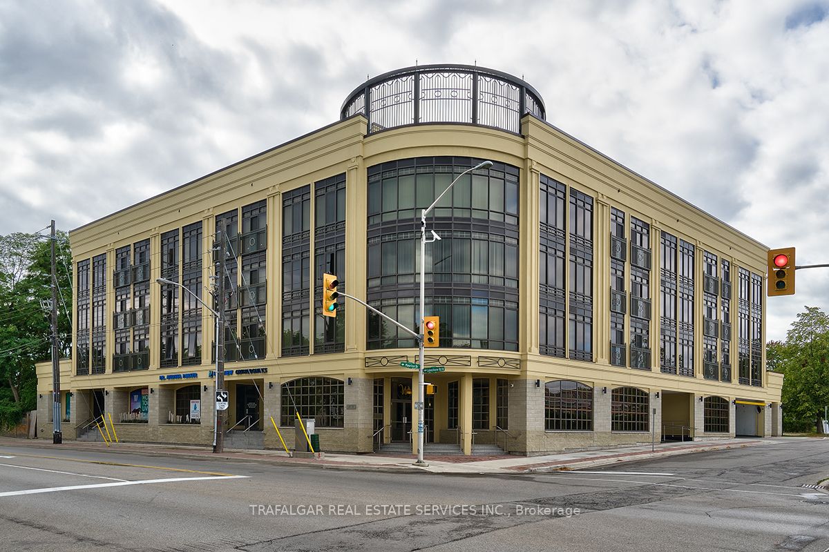 205 Lakeshore Road W #201