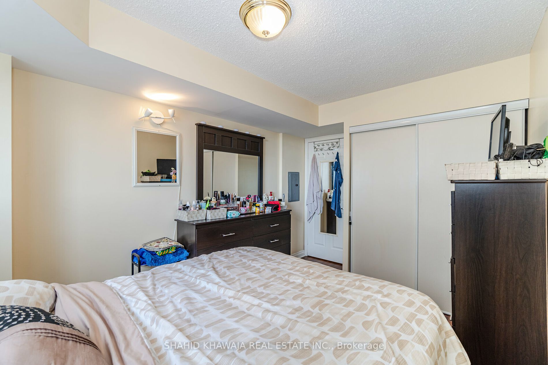 35 Kingsbridge Garden Circ, #1612