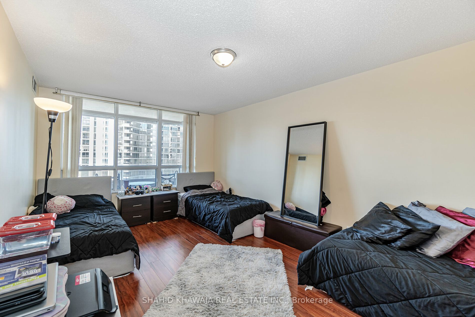 35 Kingsbridge Garden Circ, #1612