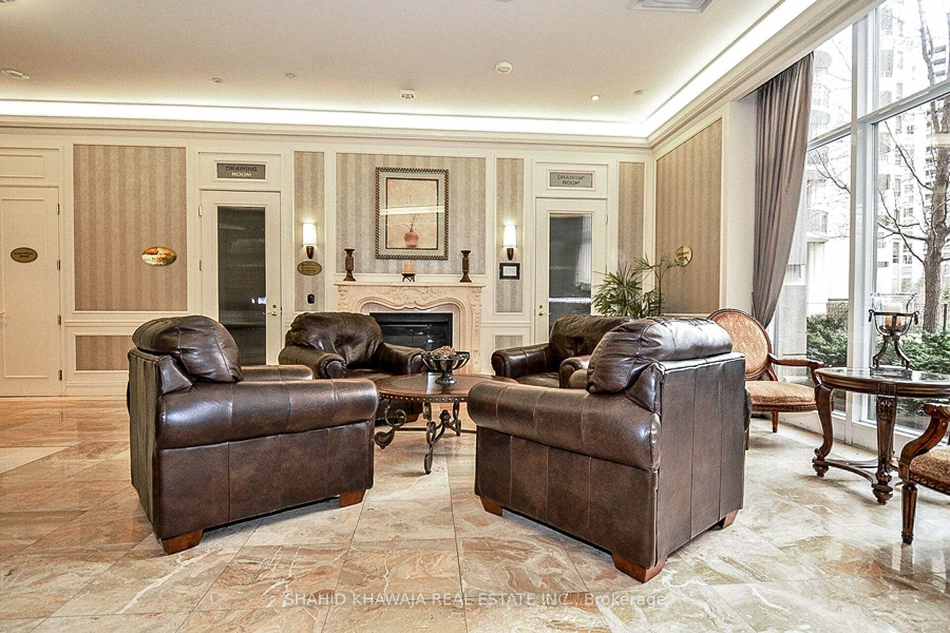 35 Kingsbridge Garden Circ, #1612