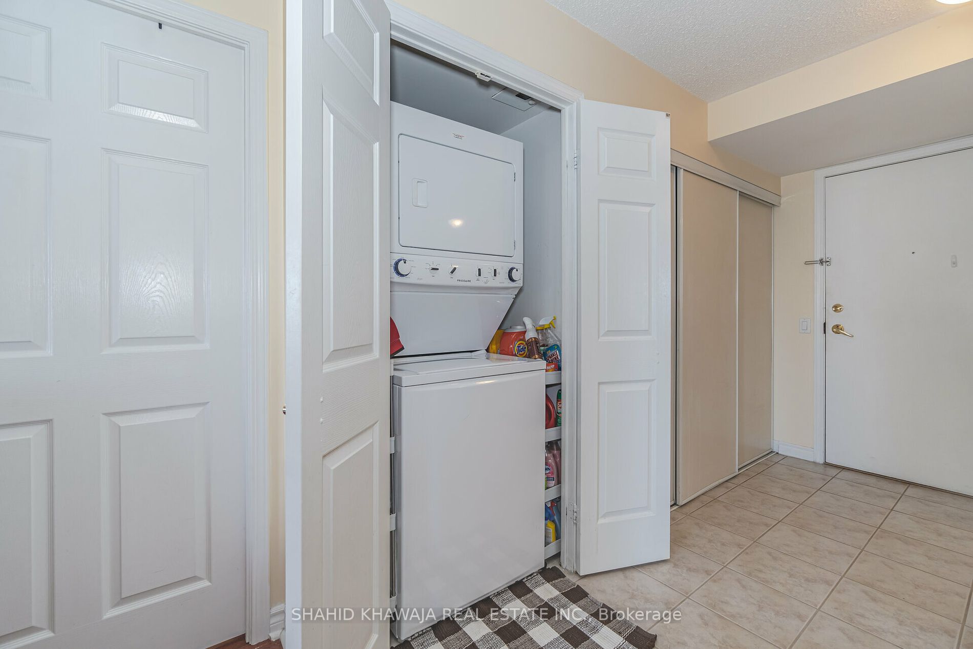 35 Kingsbridge Garden Circ, #1612