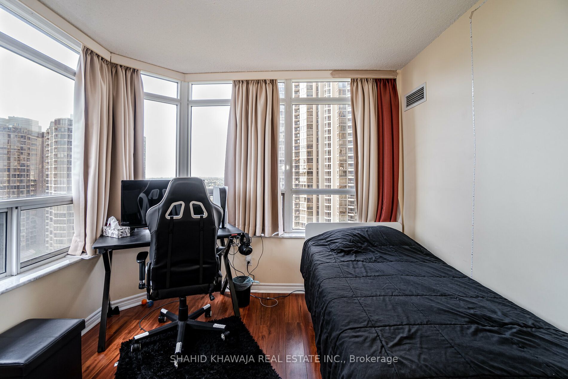 35 Kingsbridge Garden Circ, #1612