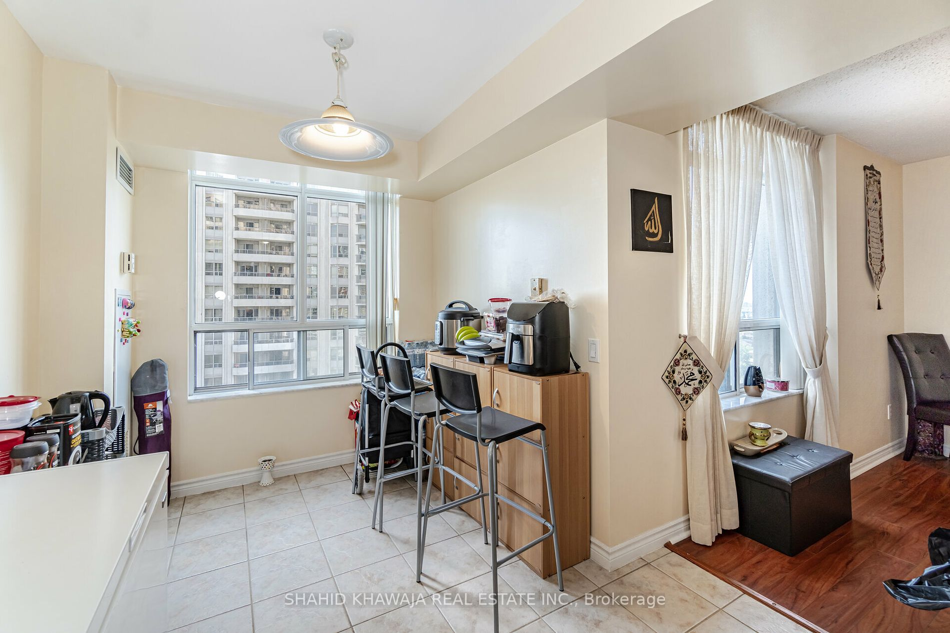 35 Kingsbridge Garden Circ, #1612
