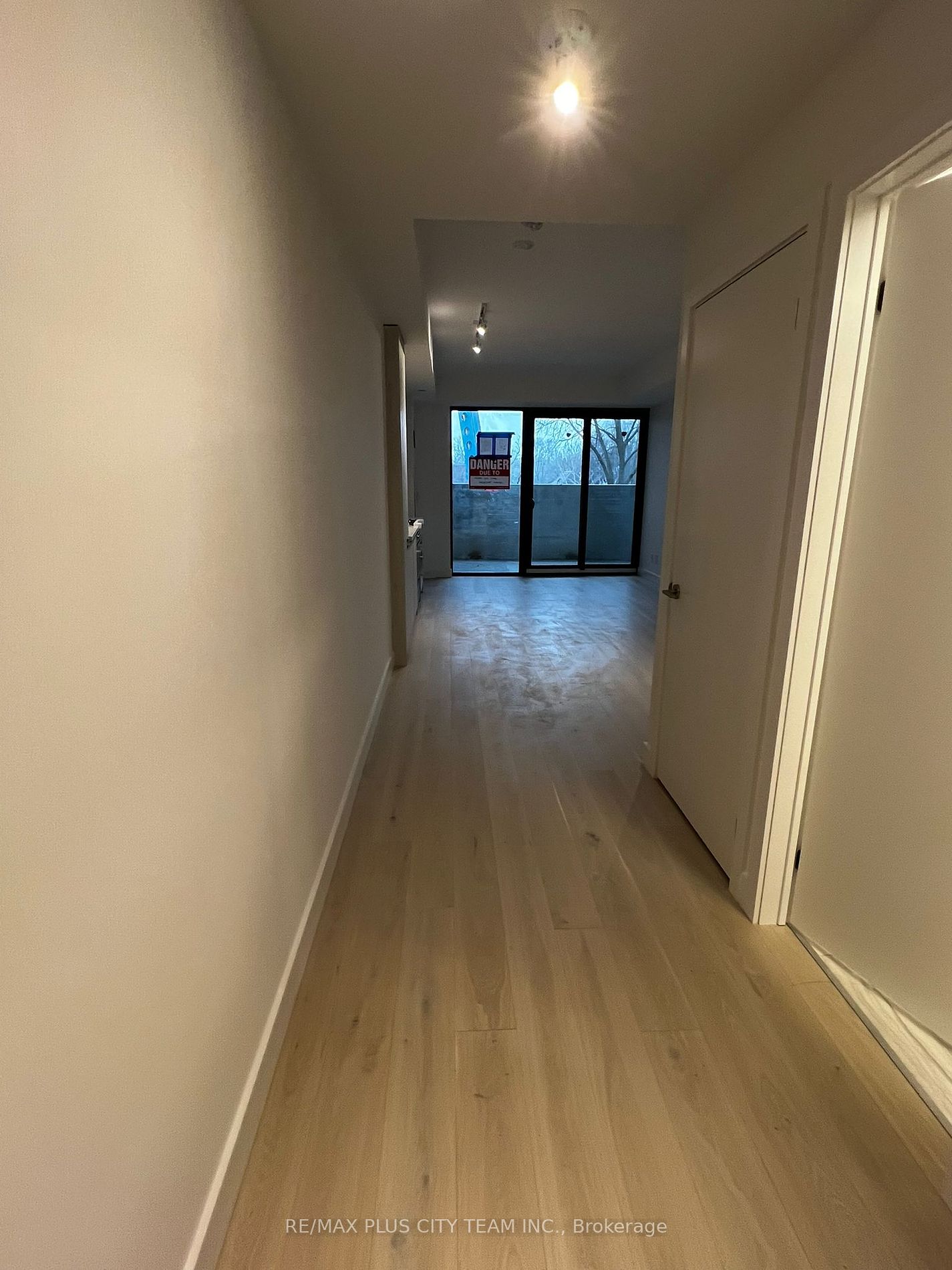 160 Kingsway Crescent W #316