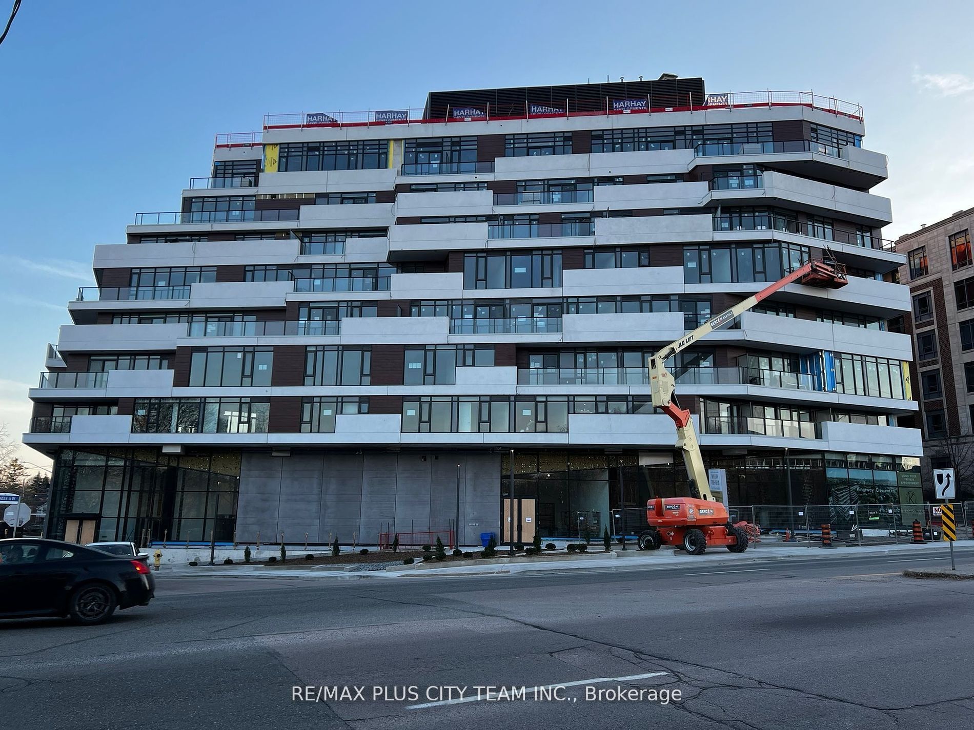 160 Kingsway Crescent W #316