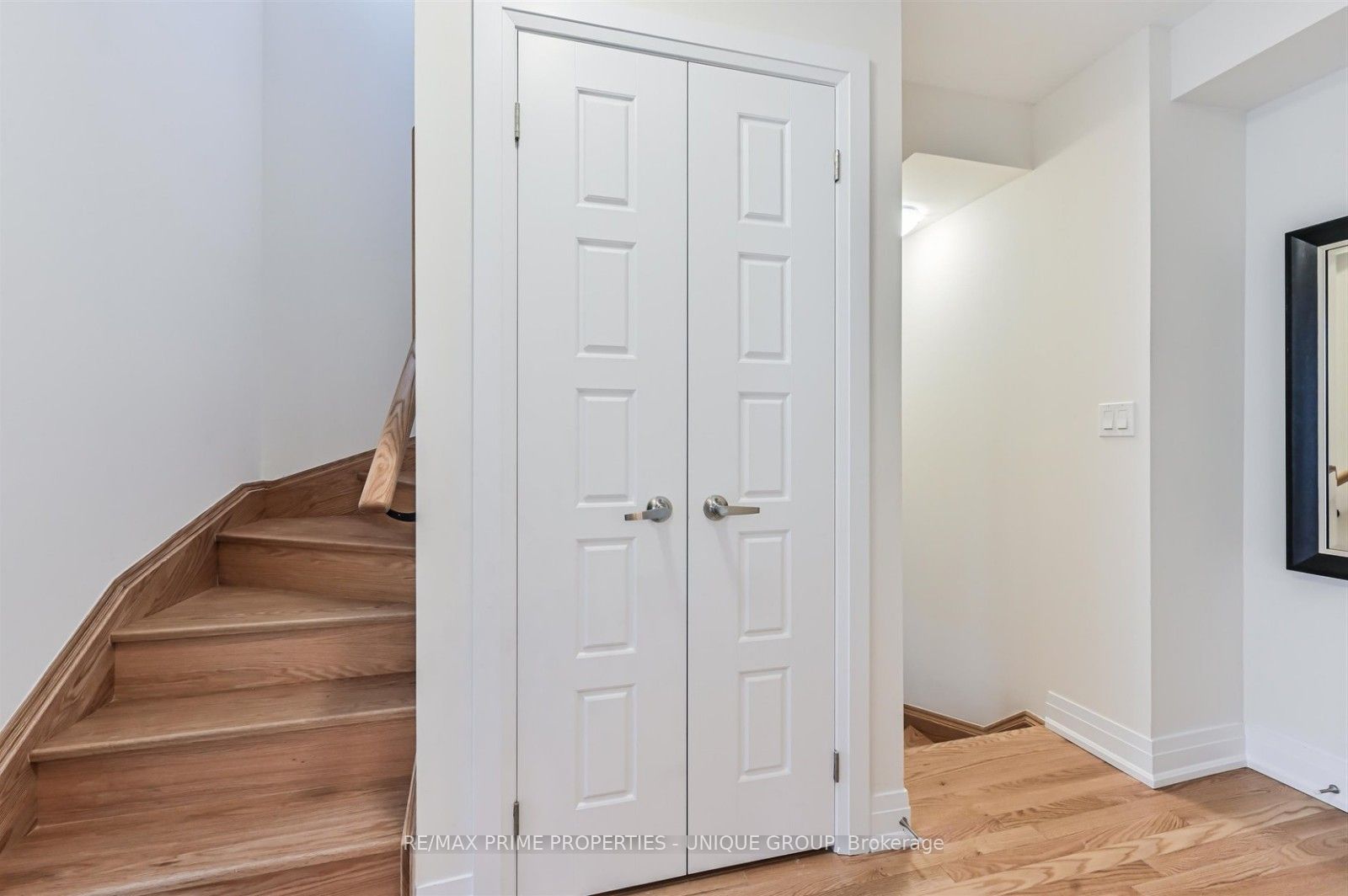 715 Lawrence Ave W, #18