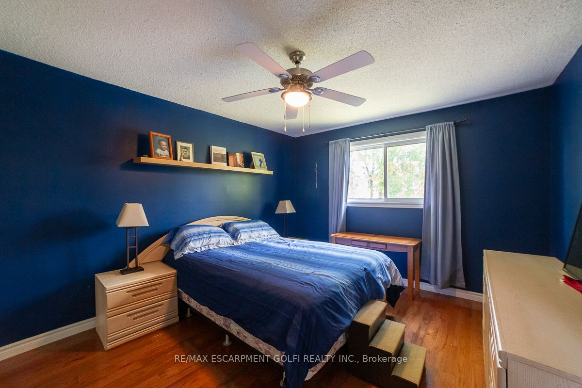 48 Rexway Drive