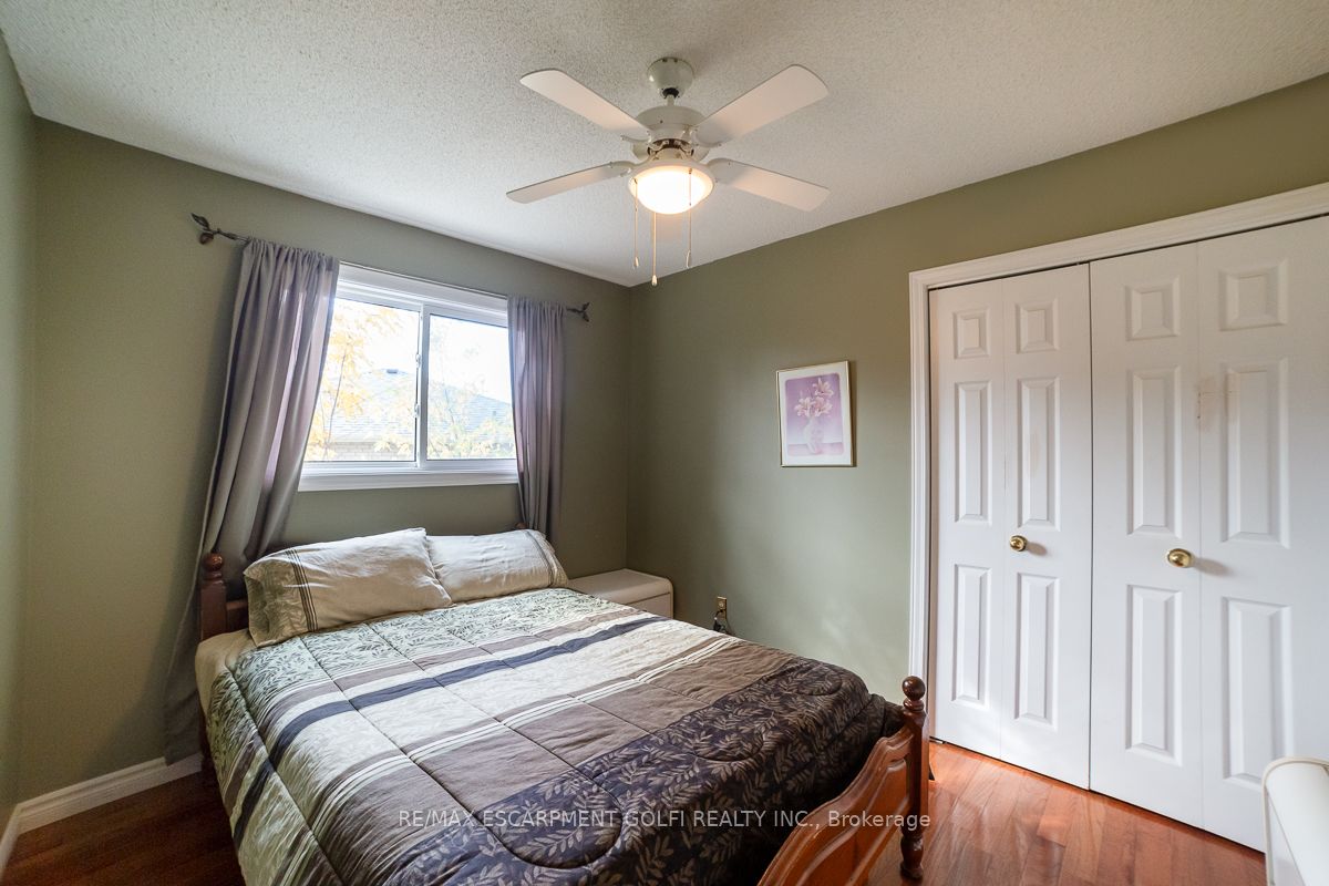 48 Rexway Drive