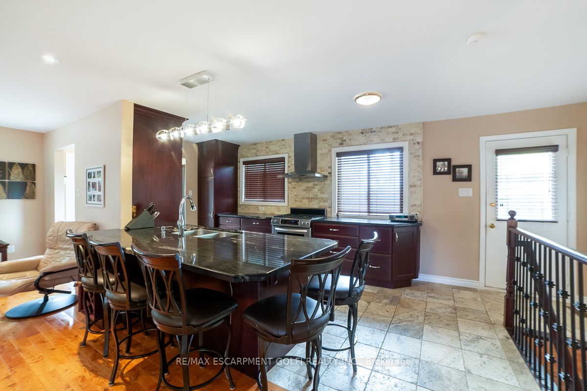 48 Rexway Drive