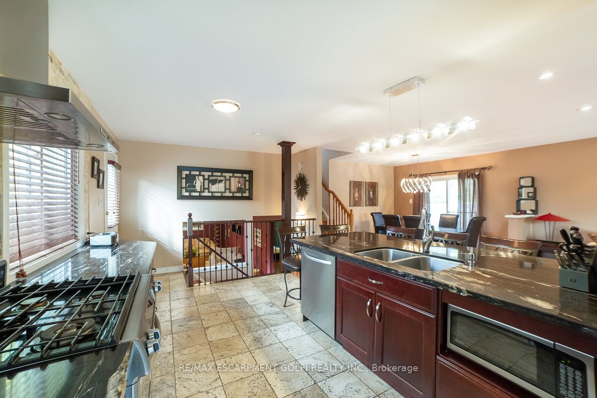 48 Rexway Drive