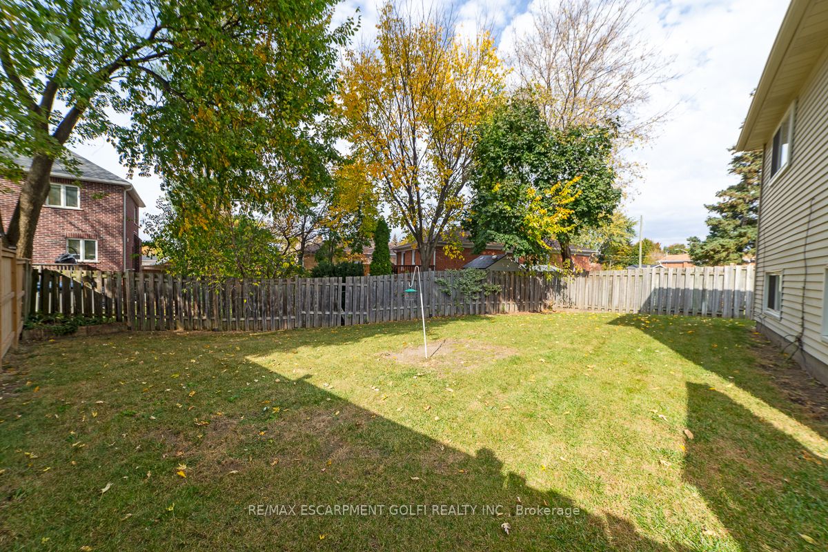 48 Rexway Drive