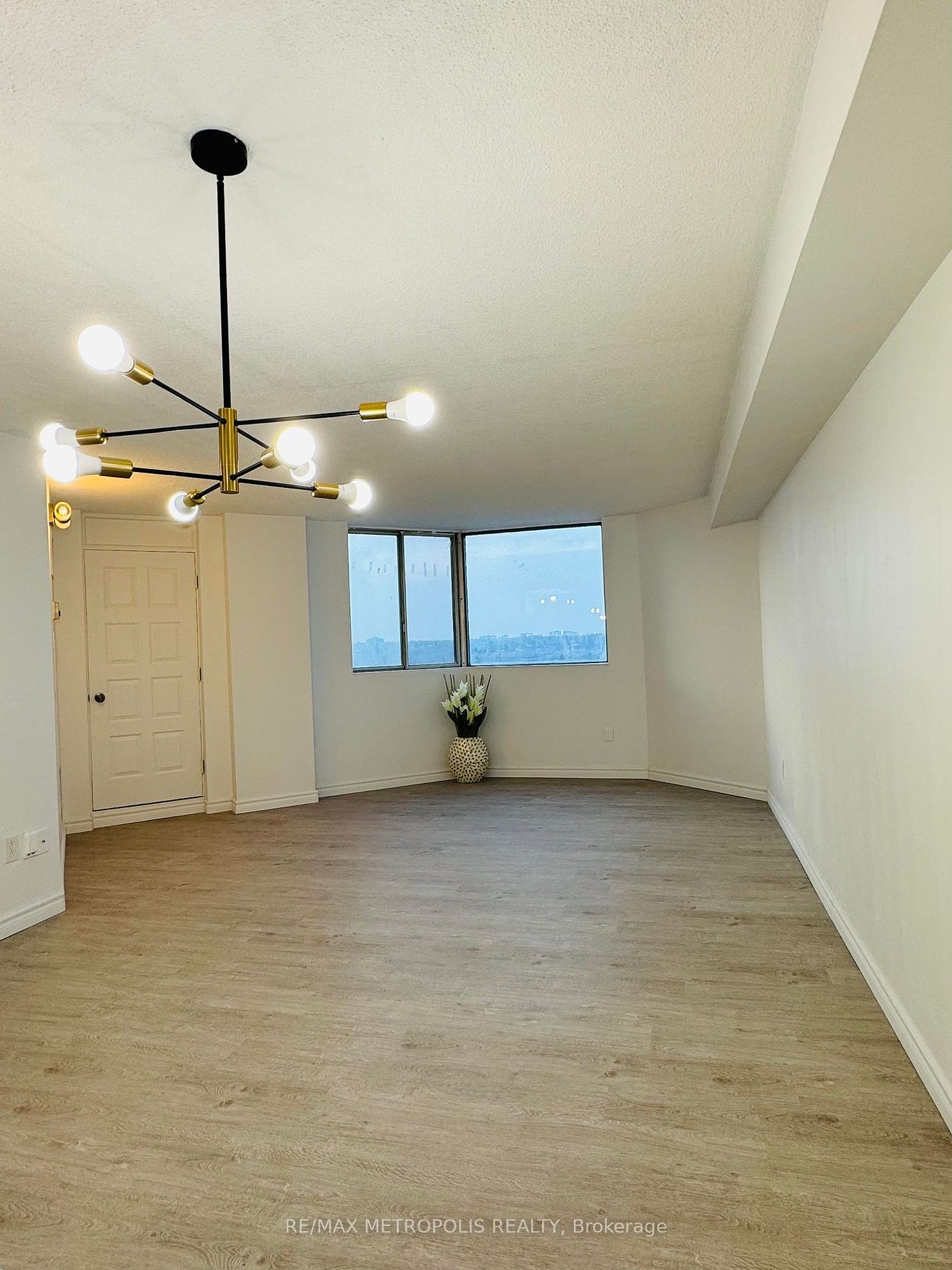 238 Albion Rd, #1409