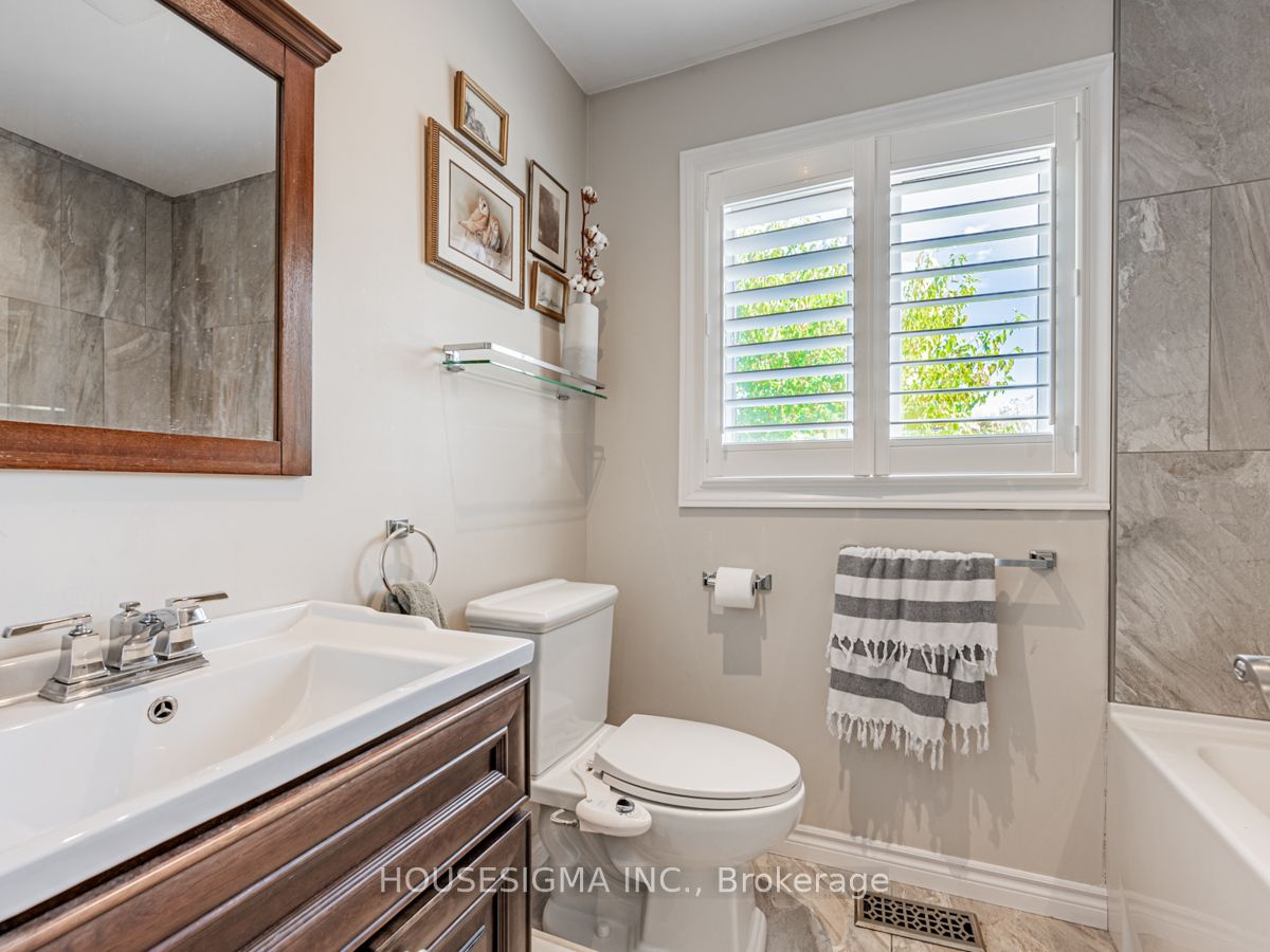 444 Plains Road W
