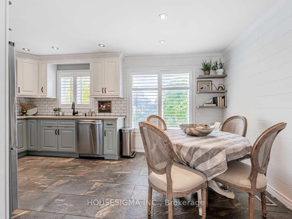 444 Plains Road W