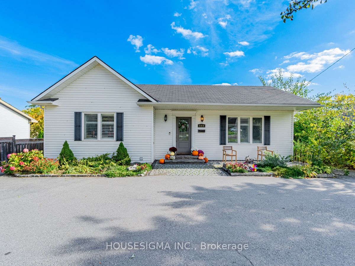 444 Plains Road W