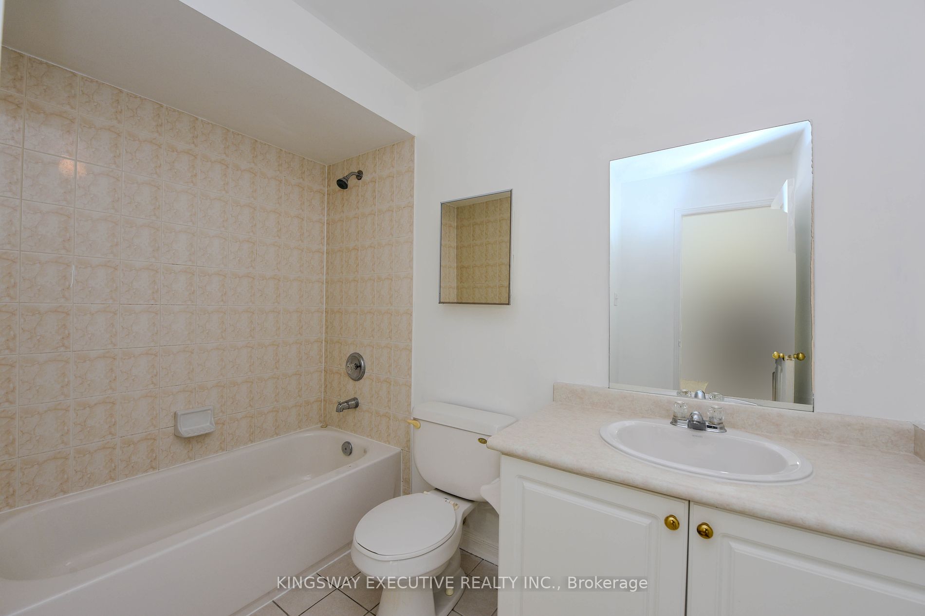 612 Orange Walk Cres