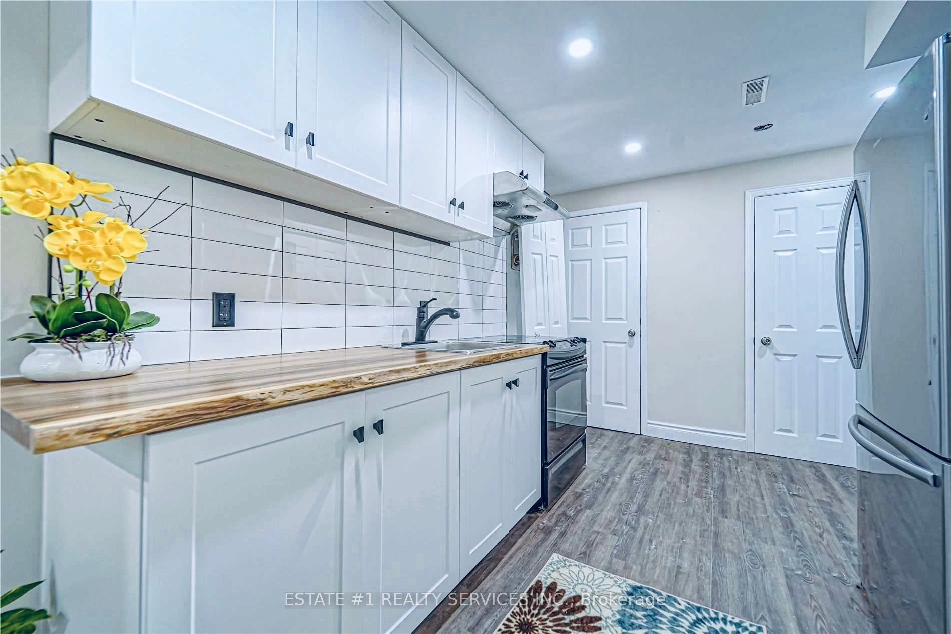 84 Simmons Boulevard