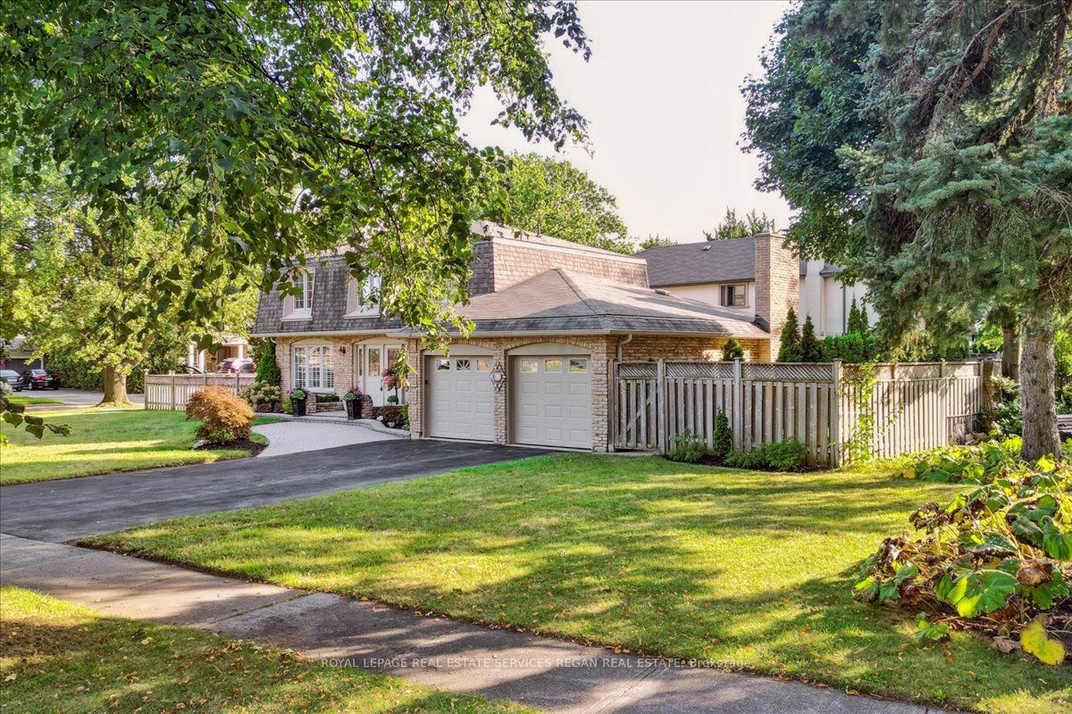 2036 Kawartha Cres
