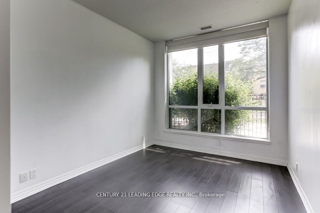 80 ESTHER LORRIE Drive, #107