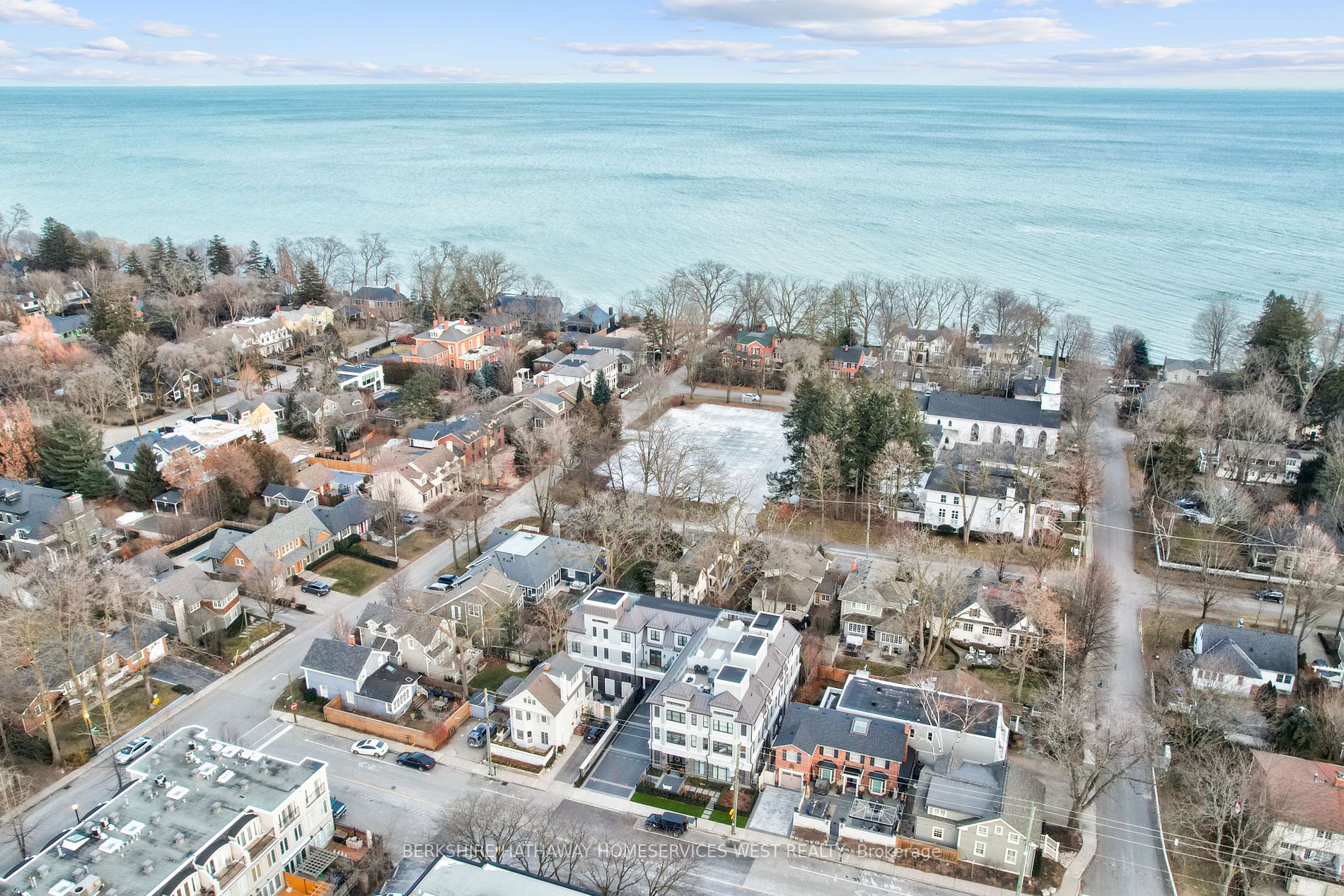 336 Robinson Street, #2