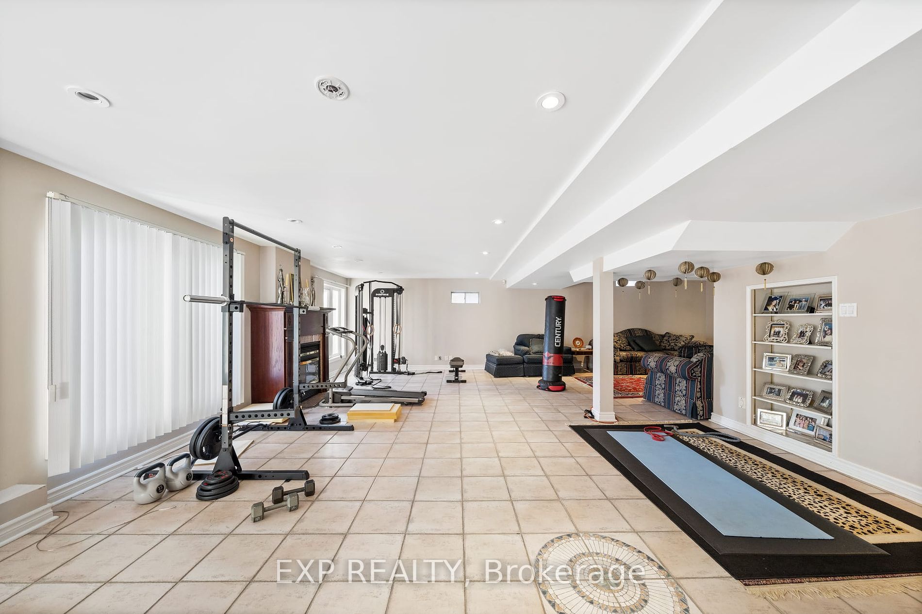 2166 Erin Centre Blvd