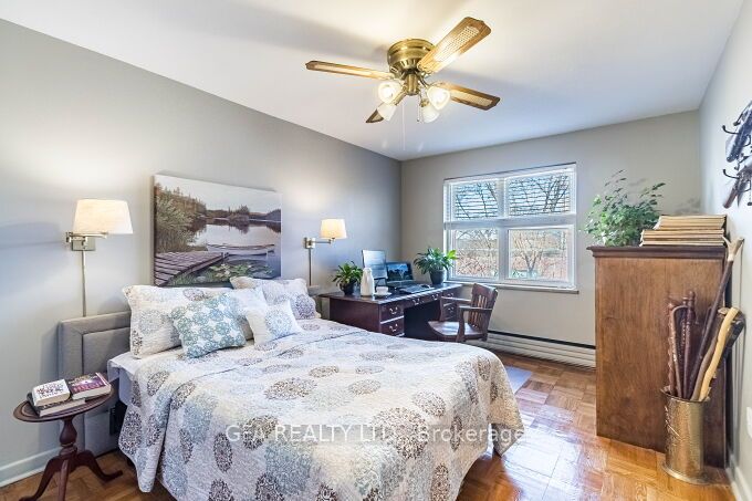 185 Stephen Drive, #404