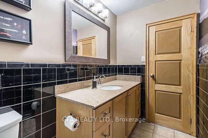 185 Stephen Drive, #404