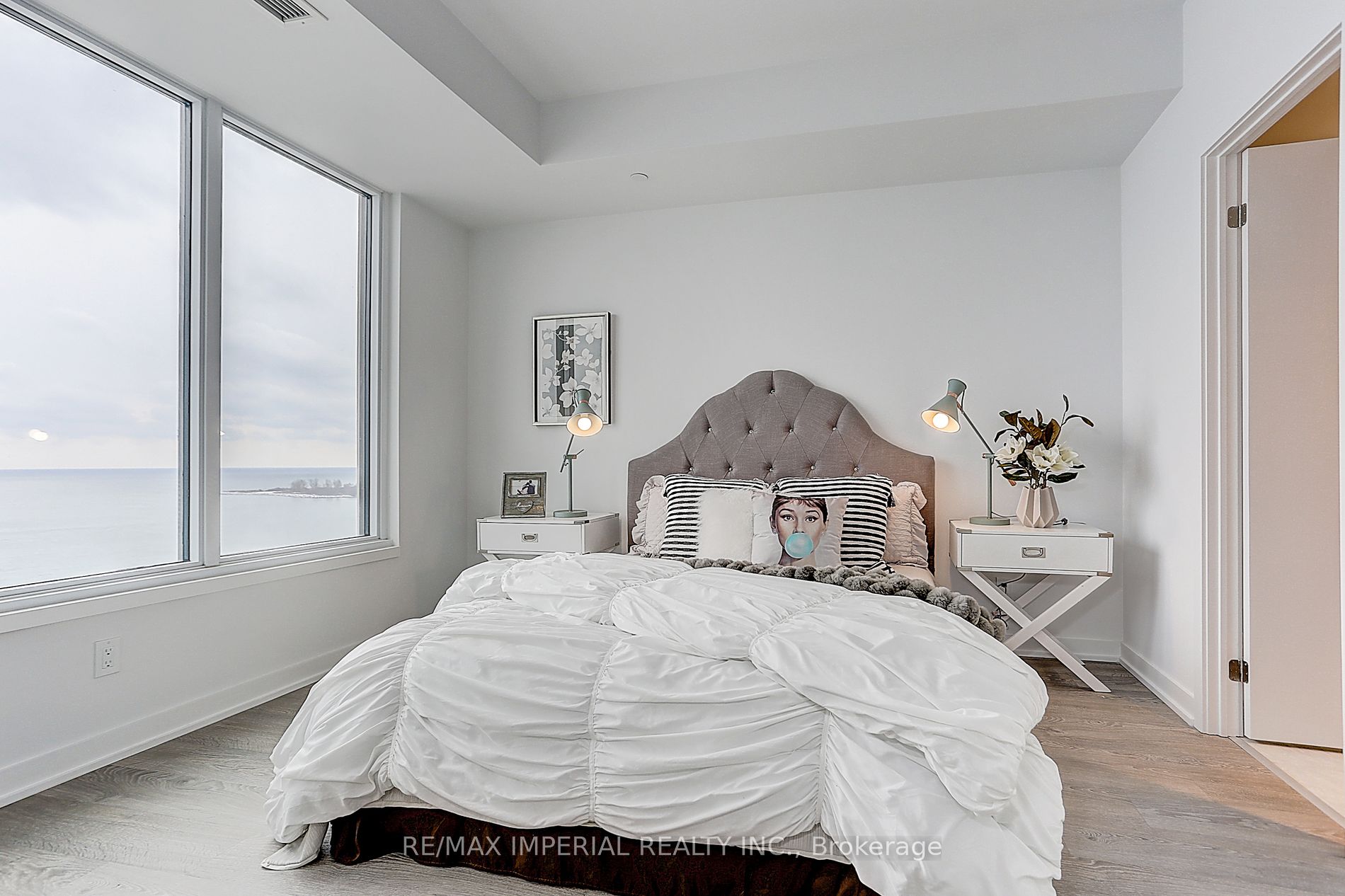 1926 Lake Shore Blvd W, #2009